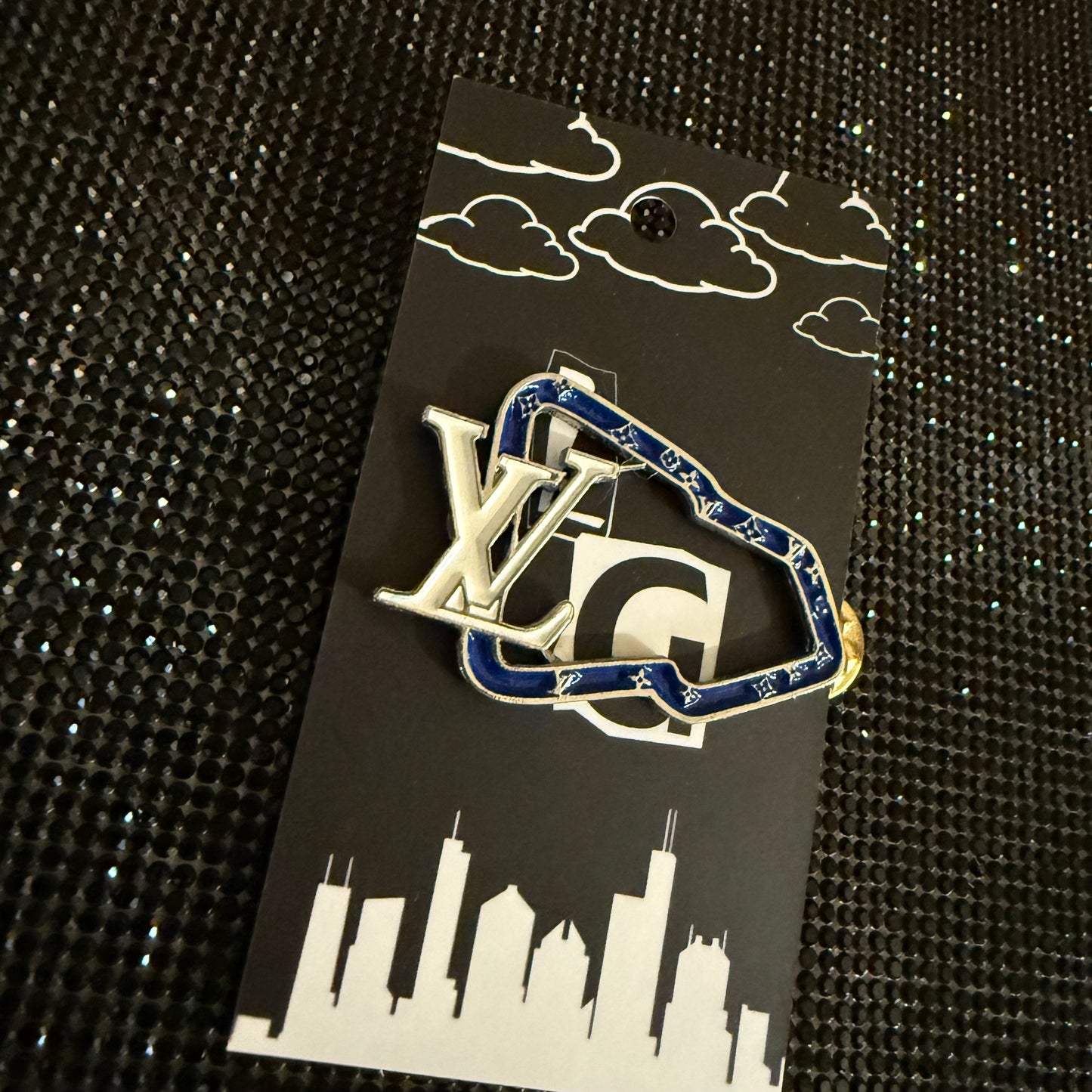 EXCLUSIVE LV ROYAL BLUE NEW ERA PIN
