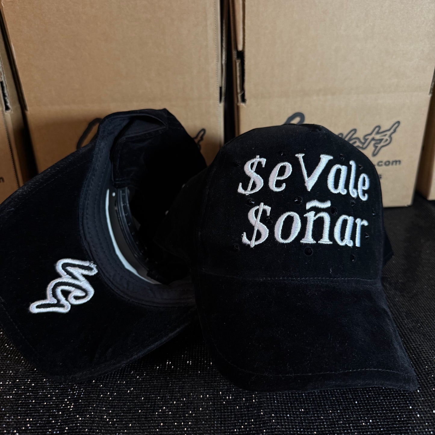 SE VALE SOÑAR VELVET BLACK