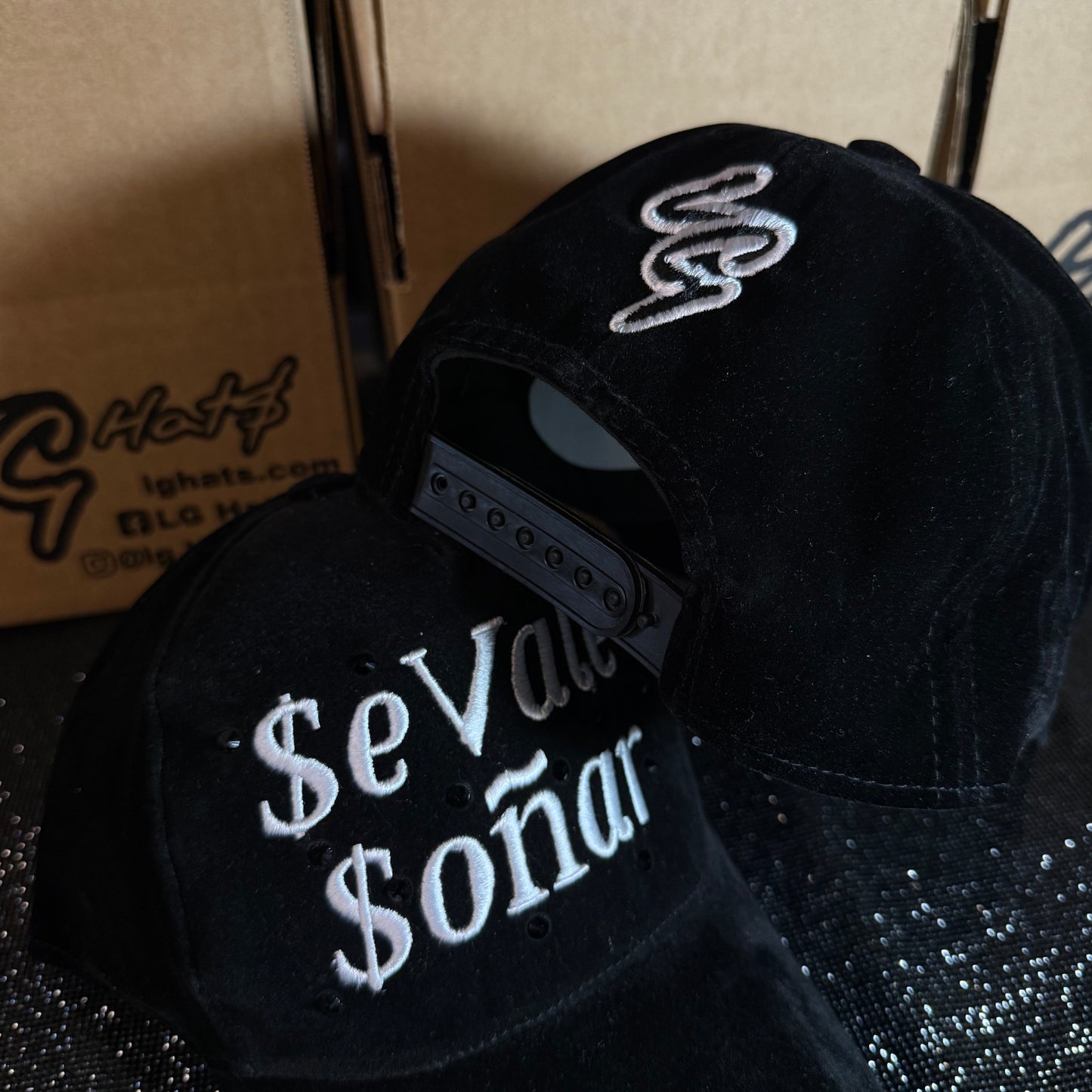 SE VALE SOÑAR VELVET BLACK