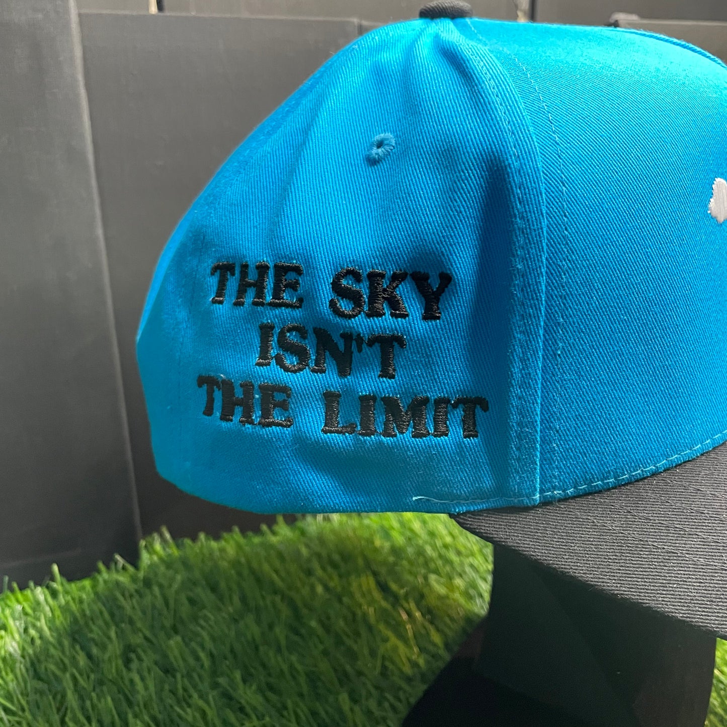 LOS ANGELES “SKY”